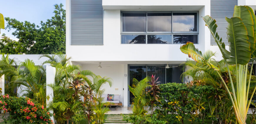 Villa 13 by Paraiso